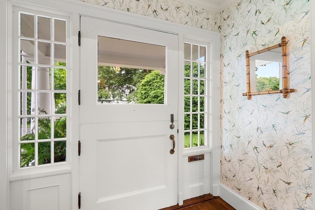 27 Spafford Road Milton, MA 02186 - Photo 5 of 39