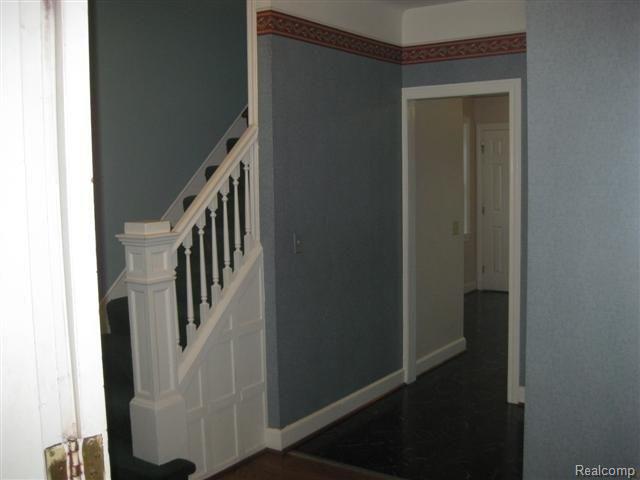279 Ridgemont Road Grosse Pointe, MI 48236 - Photo 10 of 22 279 Ridgemont 011 (Small) (2).jp