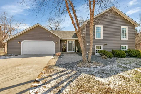 $470,000 | 3890 Glacier Place, Minneapolis, MN 55446