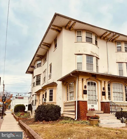 $1,800 | 3 East Baltimore Avenue, Media, PA 19063