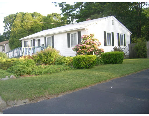 416 Strawberry Field Road Warwick, RI 02886 - Photo 1 of 10 Gallery Image 1