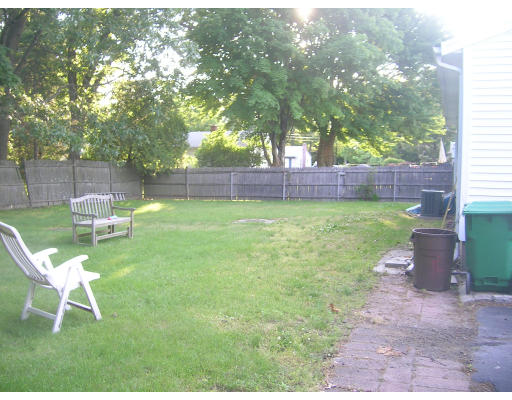 416 Strawberry Field Road Warwick, RI 02886 - Photo 4 of 10 Gallery Image 4