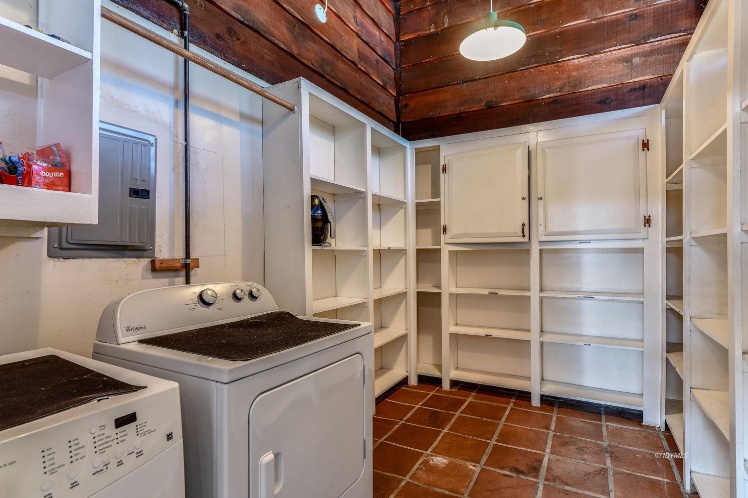 53155 Tollgate Road Idyllwild, CA 92549 - Photo 17 of 47 a utility room with dryer and washer