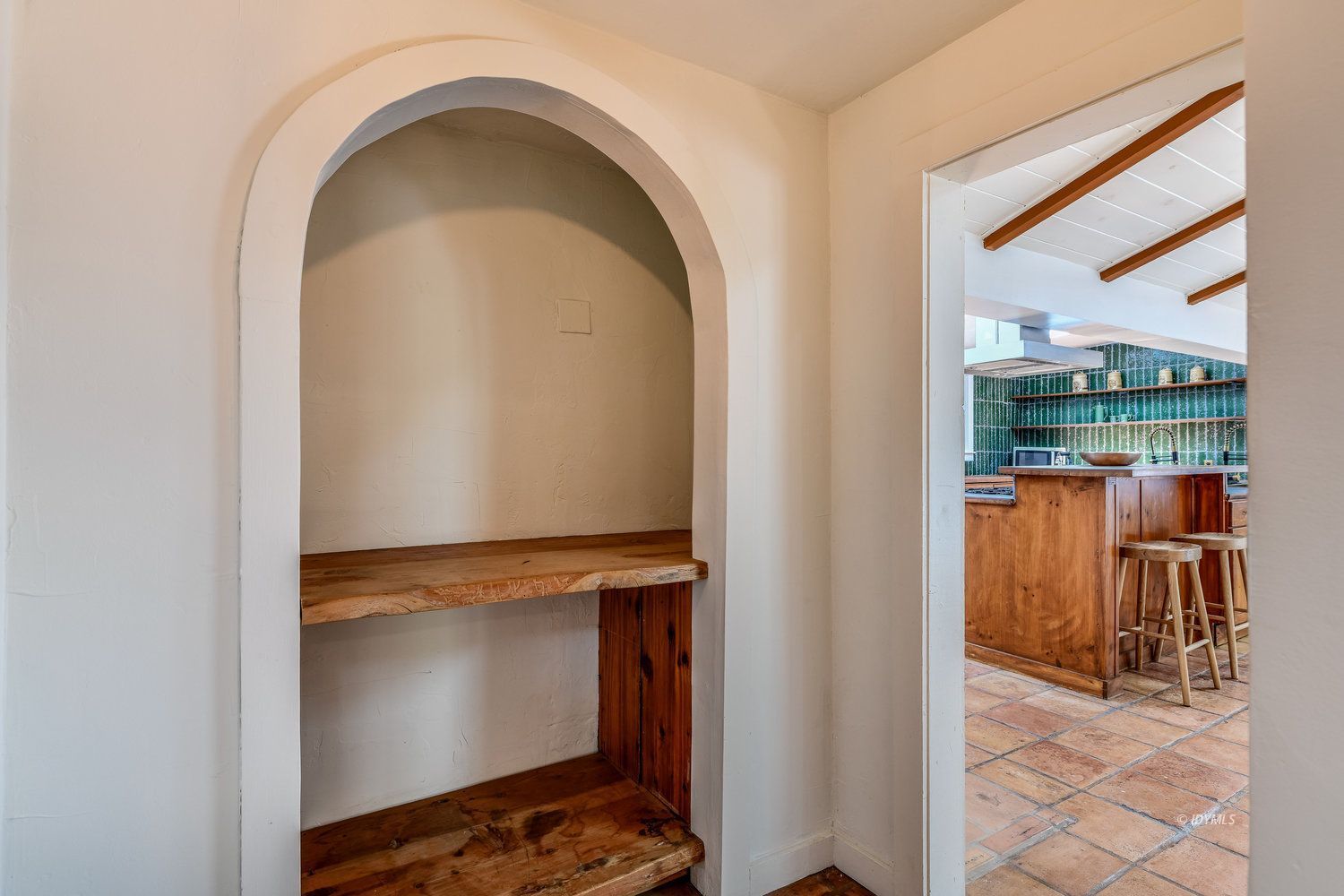 53155 Tollgate Road Idyllwild, CA 92549 - Photo 33 of 47 a close view of cupboard