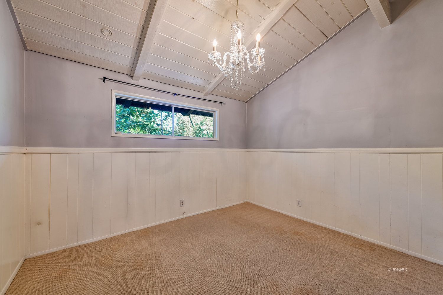 53155 Tollgate Road Idyllwild, CA 92549 - Photo 37 of 47 wooden floor in an empty room