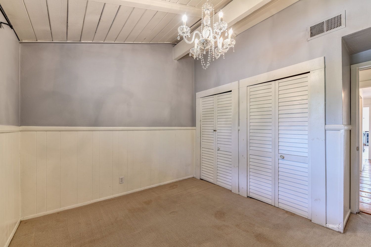 53155 Tollgate Road Idyllwild, CA 92549 - Photo 38 of 47 a view of a closet