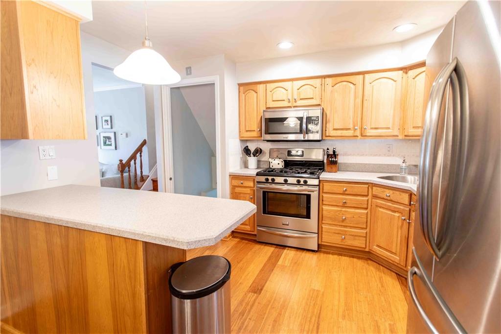 709 Lindsay Road Carnegie, PA 15106 - Photo 11 of 44 Gallery Image 11
