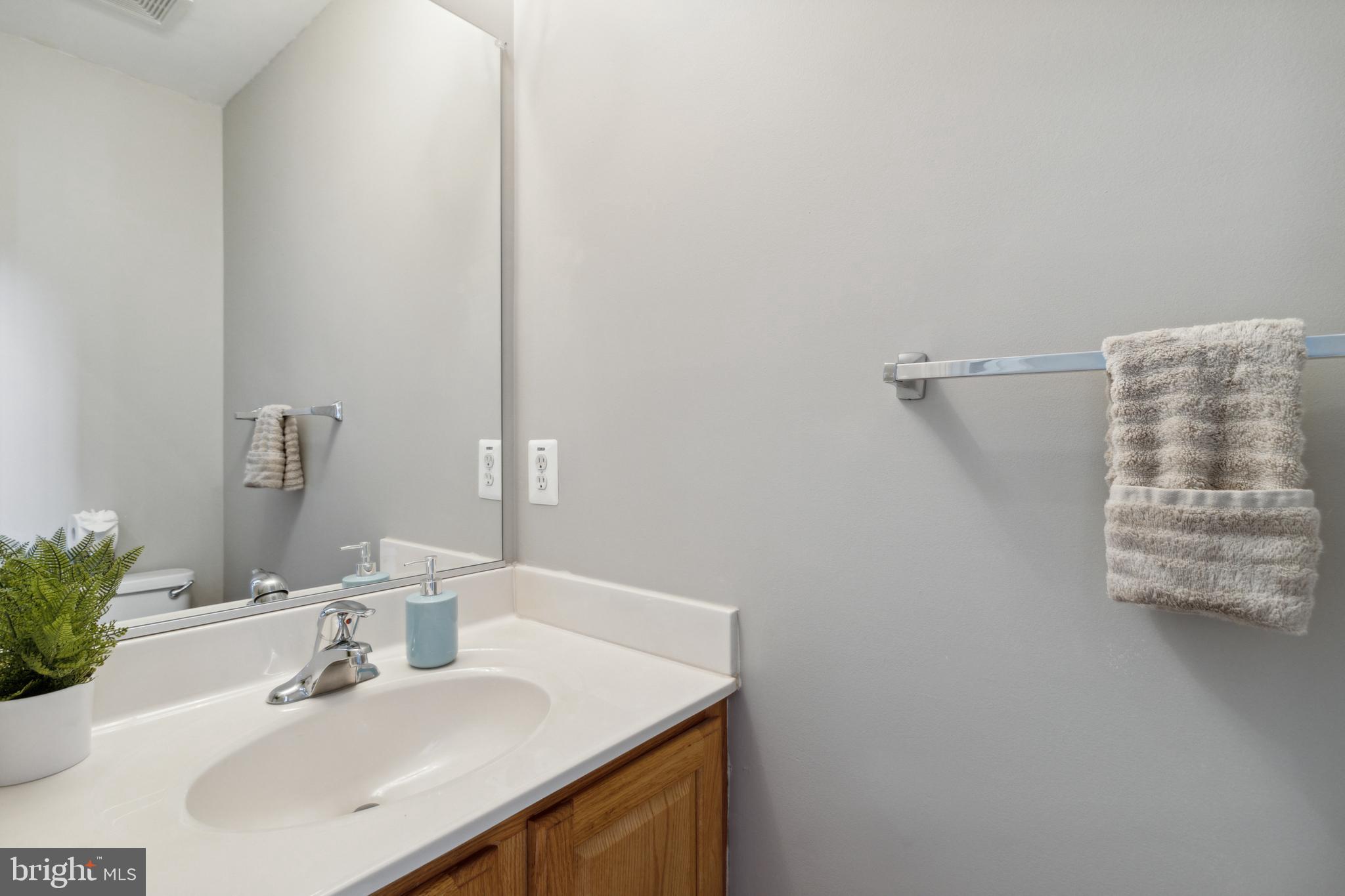 4626 Silver Spring Road Perry Hall, MD 21128 - Photo 23 of 67 Main Floor Powder Room