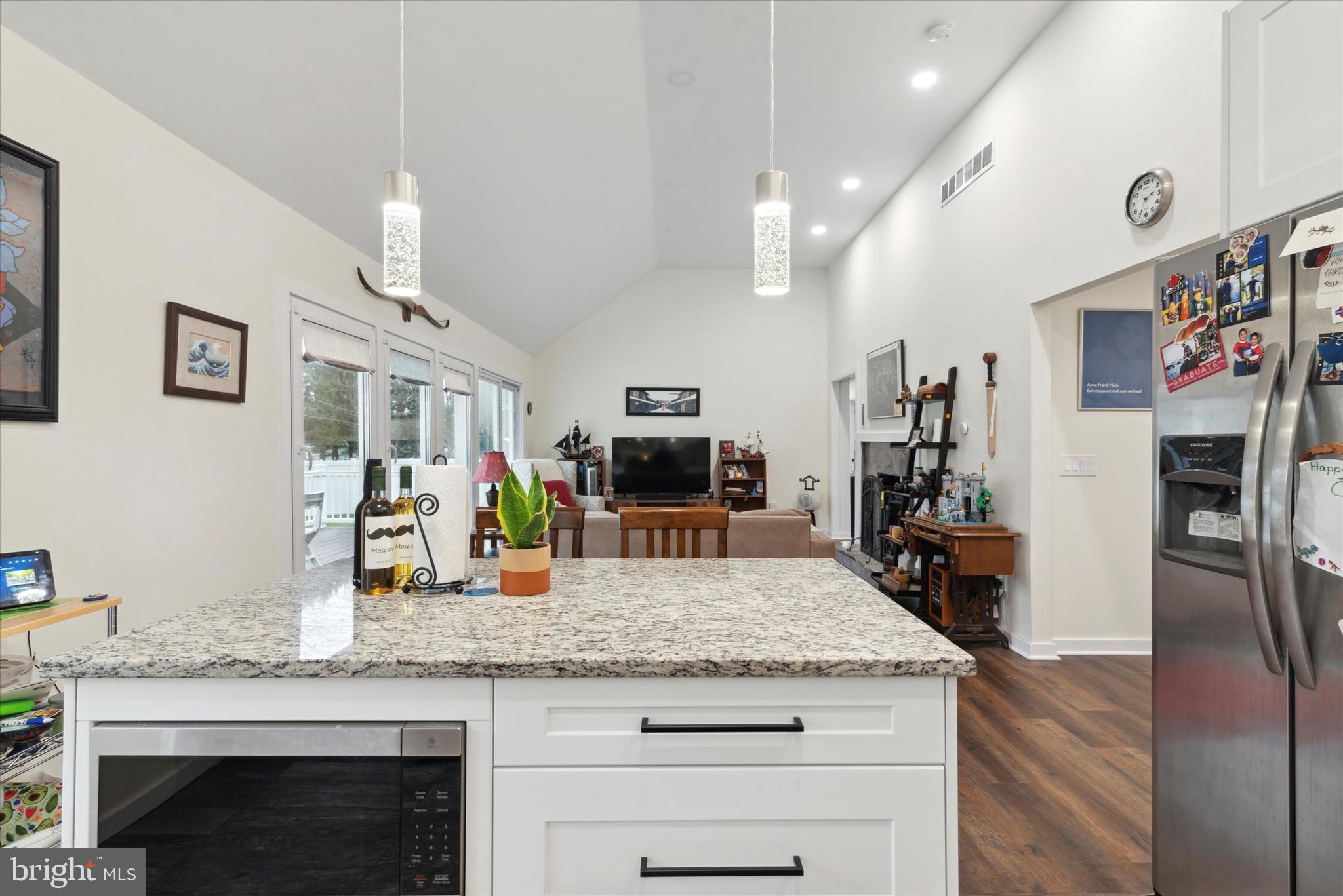115 Laurel Road Southampton, PA 18966 - Photo 12 of 25 Gallery Image 12