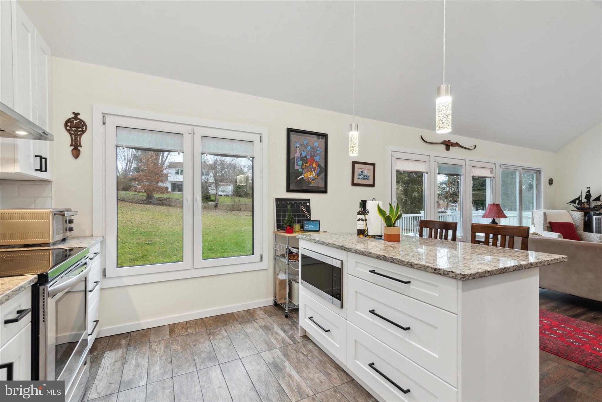 115 Laurel Road Southampton, PA 18966 - Photo 13 of 25 Gallery Image 13