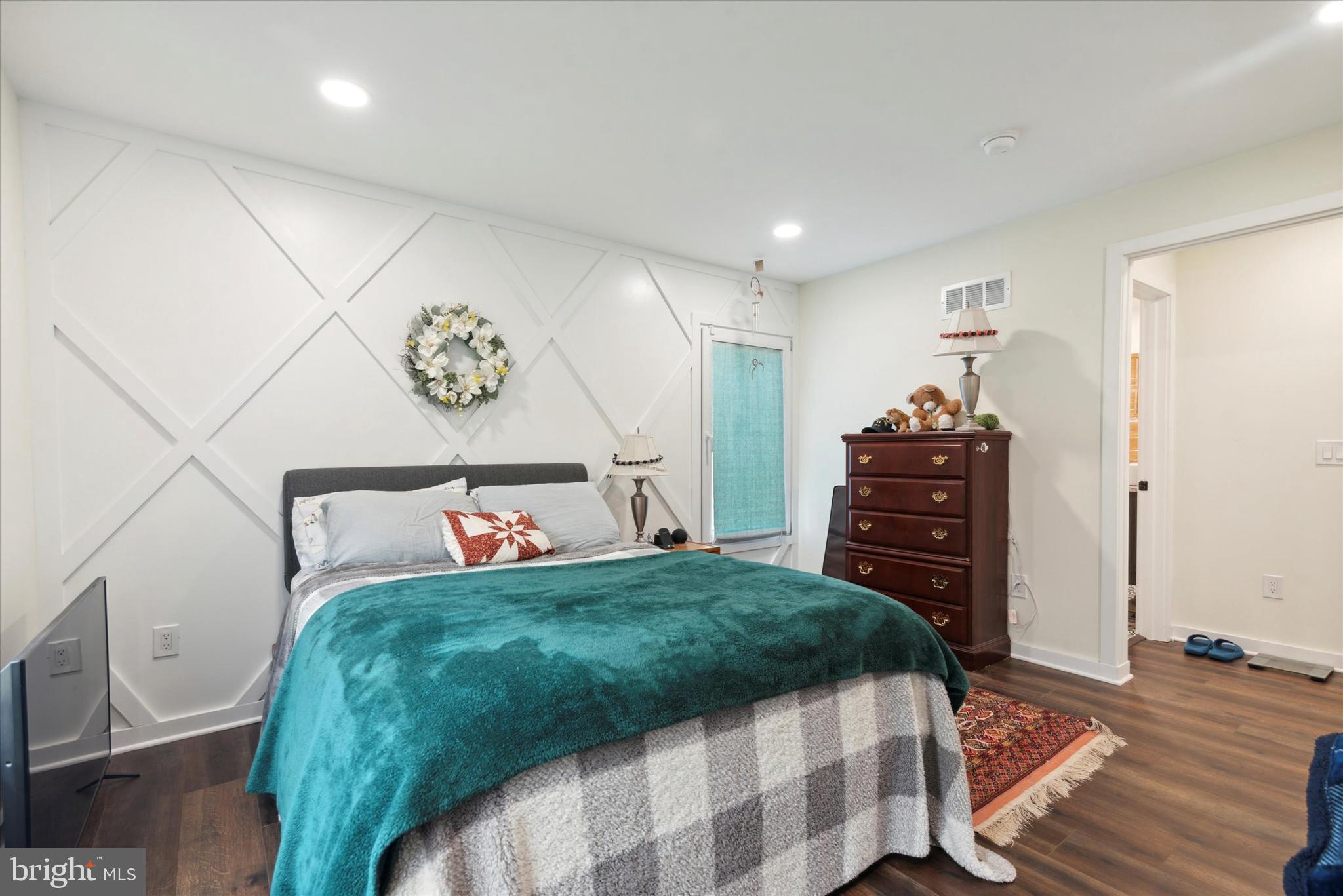 115 Laurel Road Southampton, PA 18966 - Photo 14 of 25 Gallery Image 14