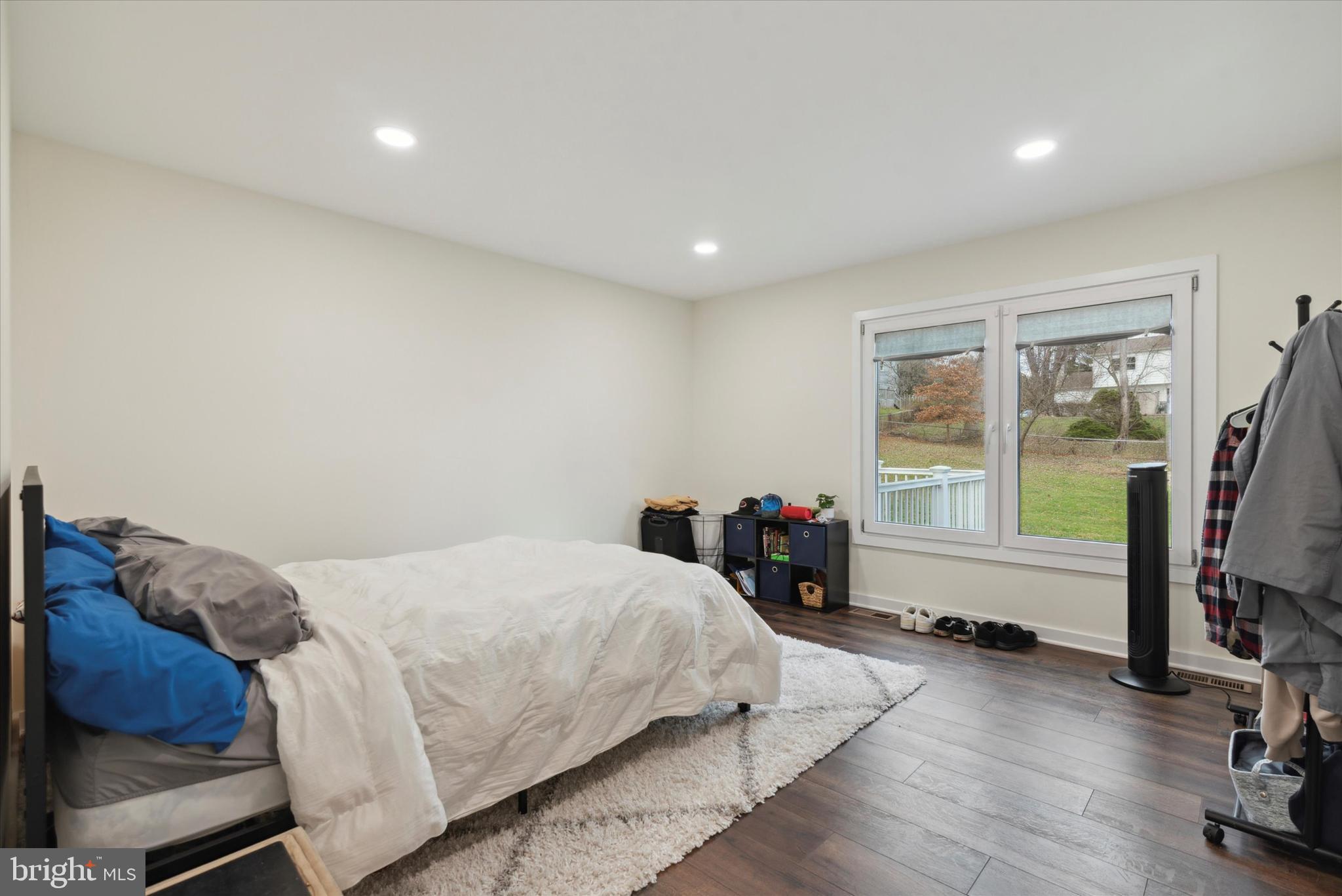 115 Laurel Road Southampton, PA 18966 - Photo 18 of 25 Gallery Image 18