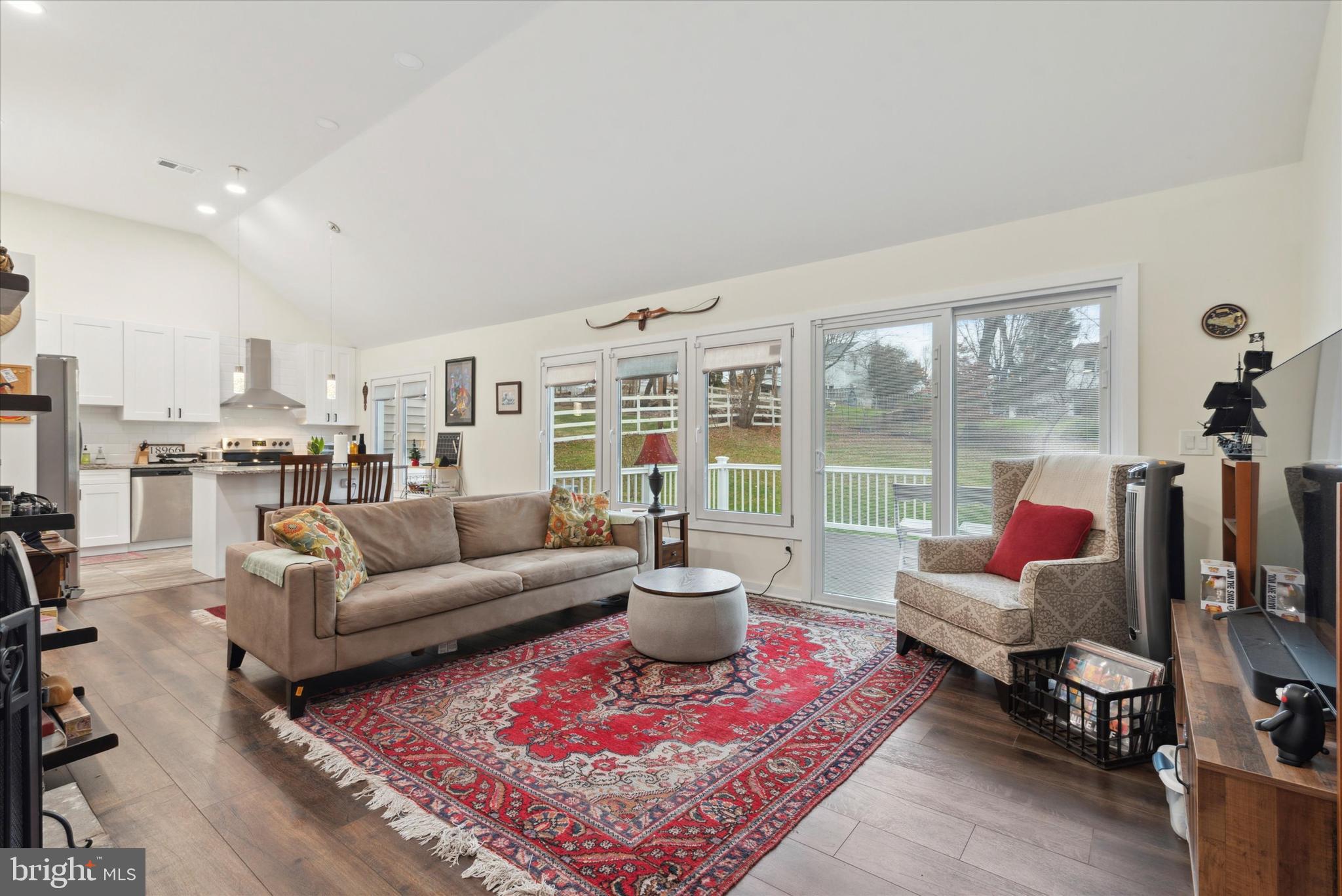 115 Laurel Road Southampton, PA 18966 - Photo 2 of 25 Gallery Image 2