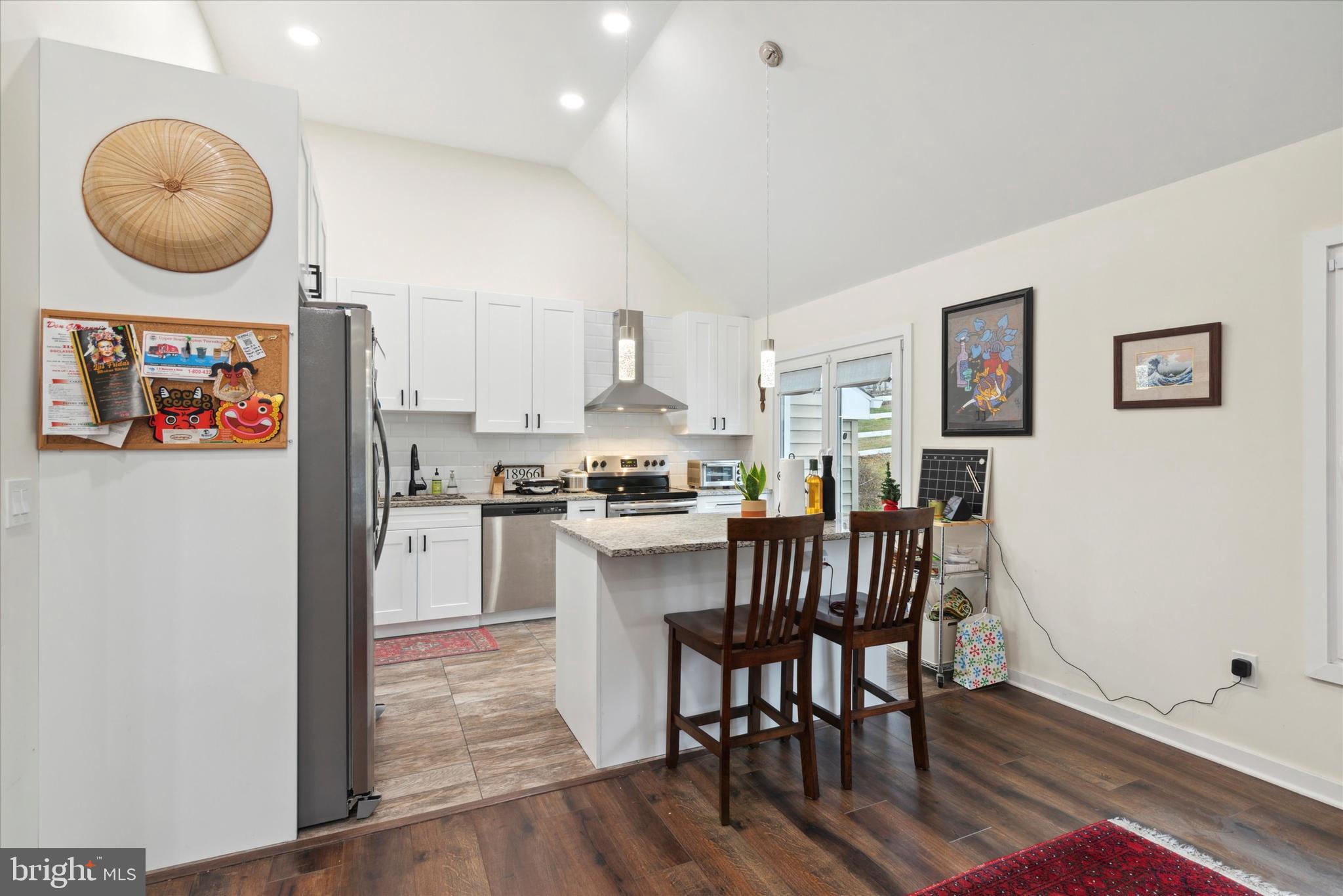 115 Laurel Road Southampton, PA 18966 - Photo 8 of 25 Gallery Image 8