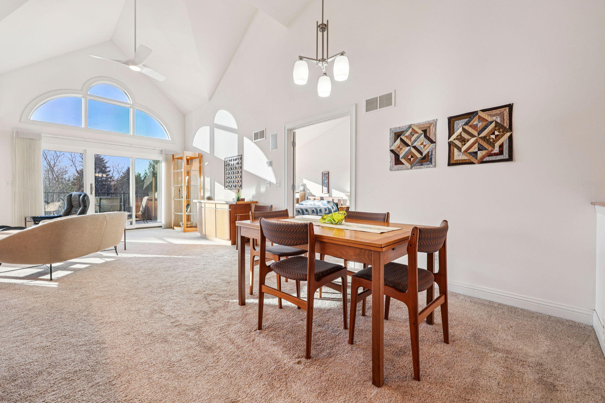 445 Sunset Trail Hartland, WI 53029 - Photo 10 of 49 Dining