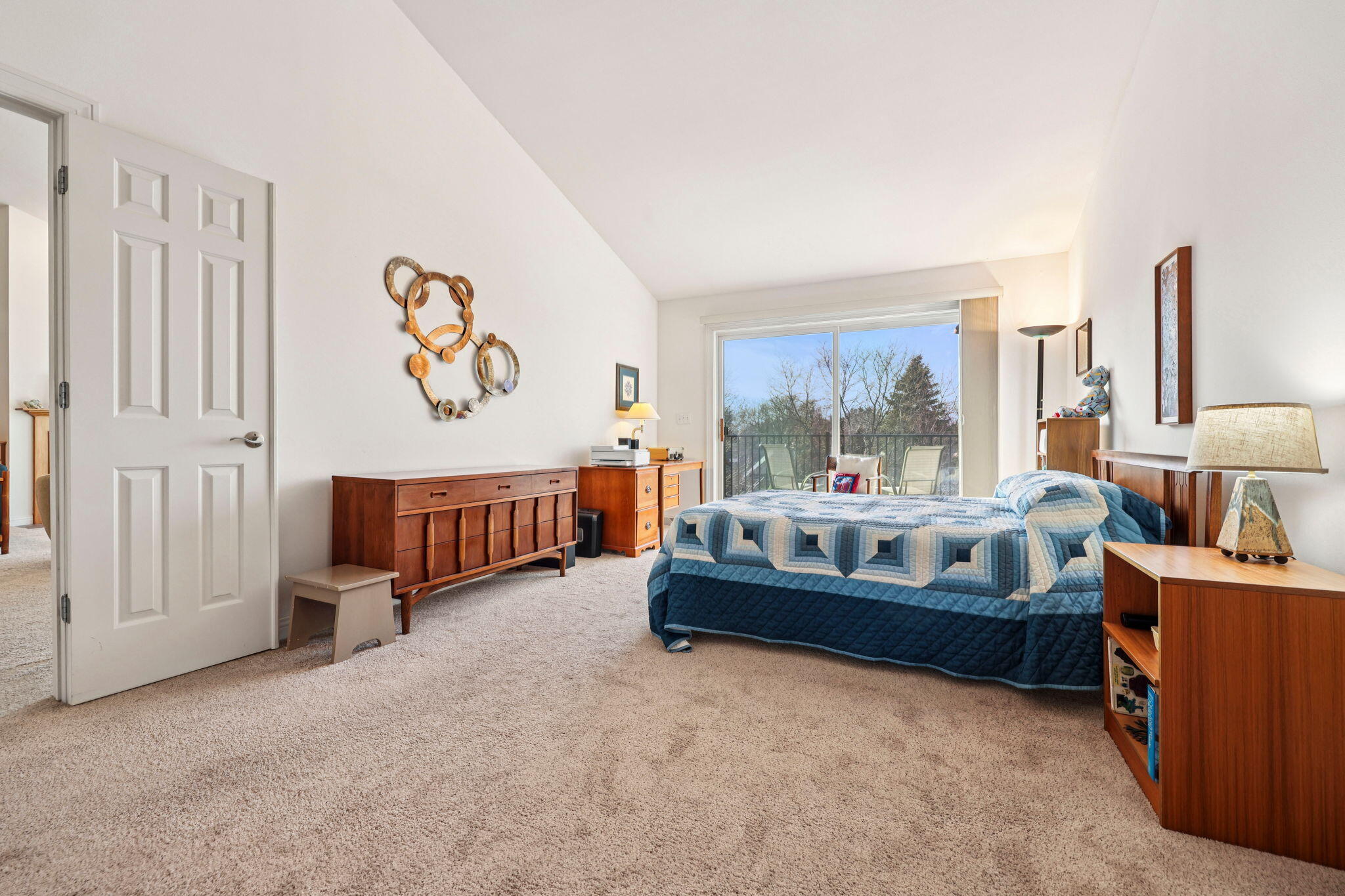 445 Sunset Trail Hartland, WI 53029 - Photo 12 of 49 Primary Bedroom