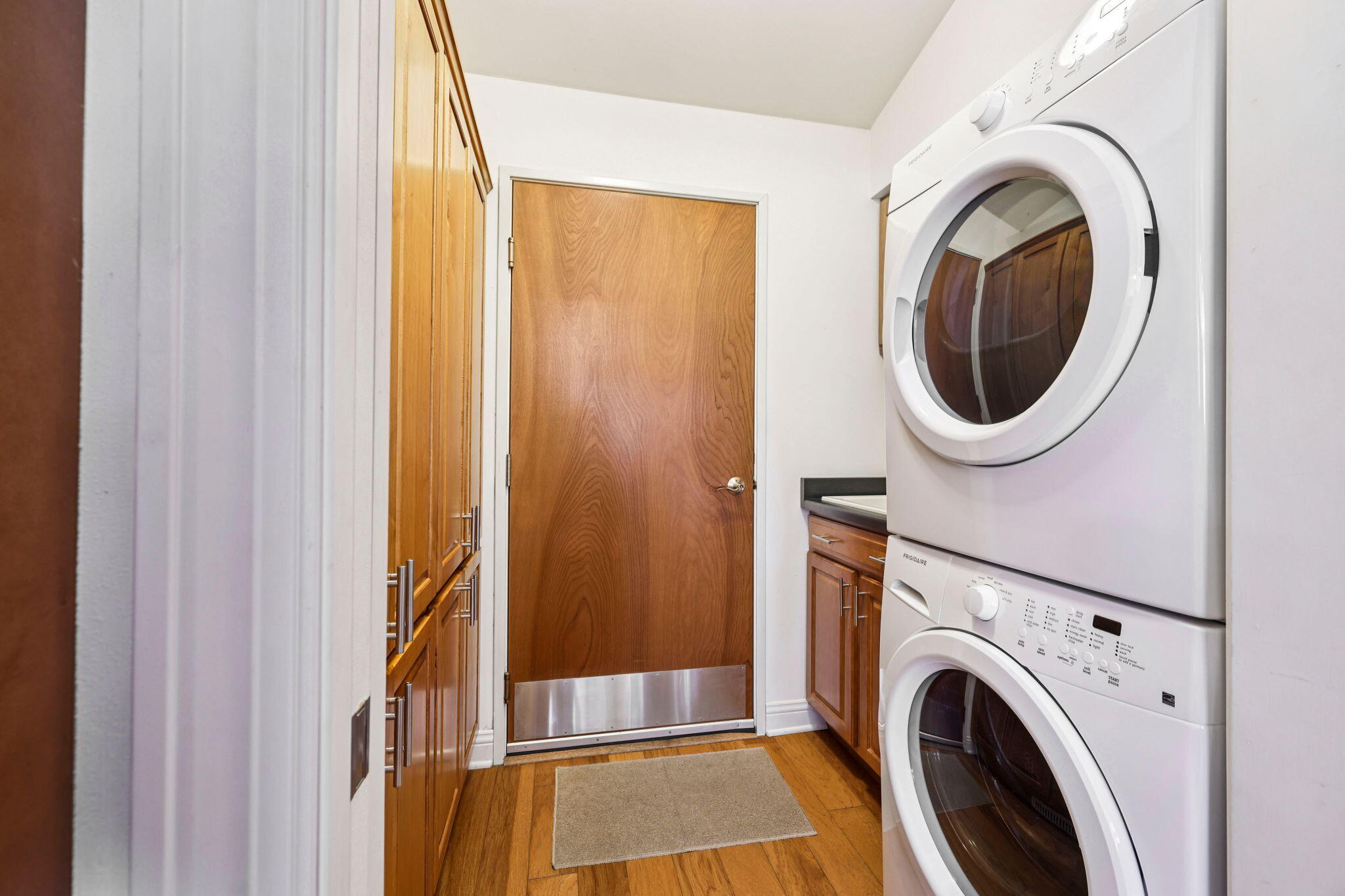 445 Sunset Trail Hartland, WI 53029 - Photo 38 of 49 Main Floor Laundry