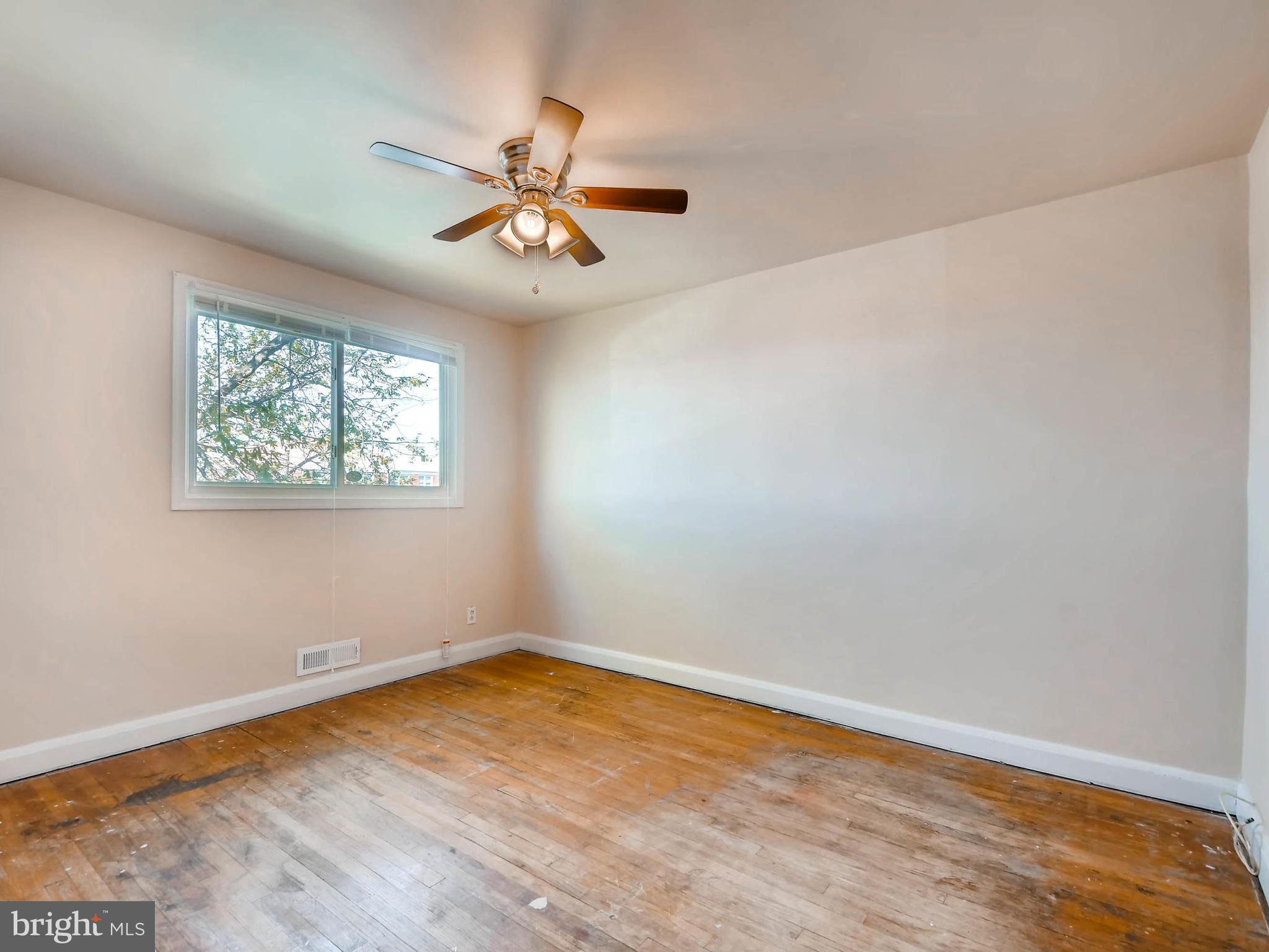 7871 Harold Road Dundalk, MD 21222 - Photo 15 of 28 Bedroom