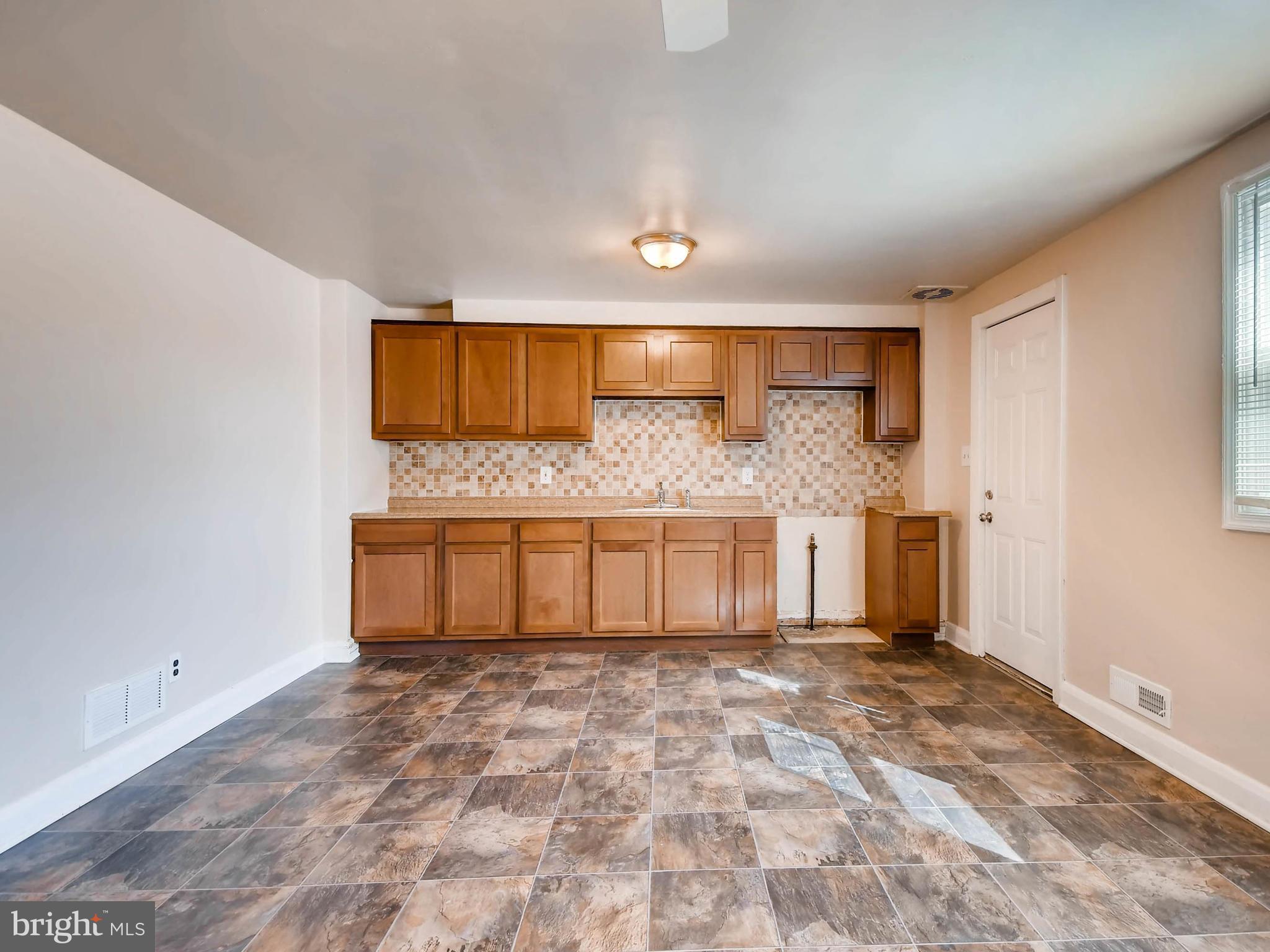 7871 Harold Road Dundalk, MD 21222 - Photo 10 of 28 Open kitchen/dining combo