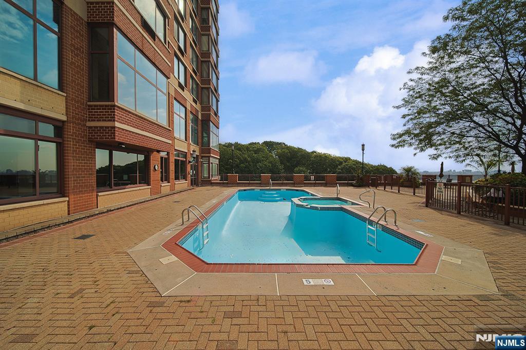 100 Old Palisade Road, Unit 3213 Fort Lee, NJ 07024 - Photo 13 of 17