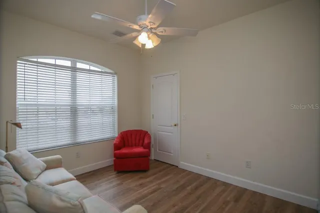 a view of a livingroom with furniture