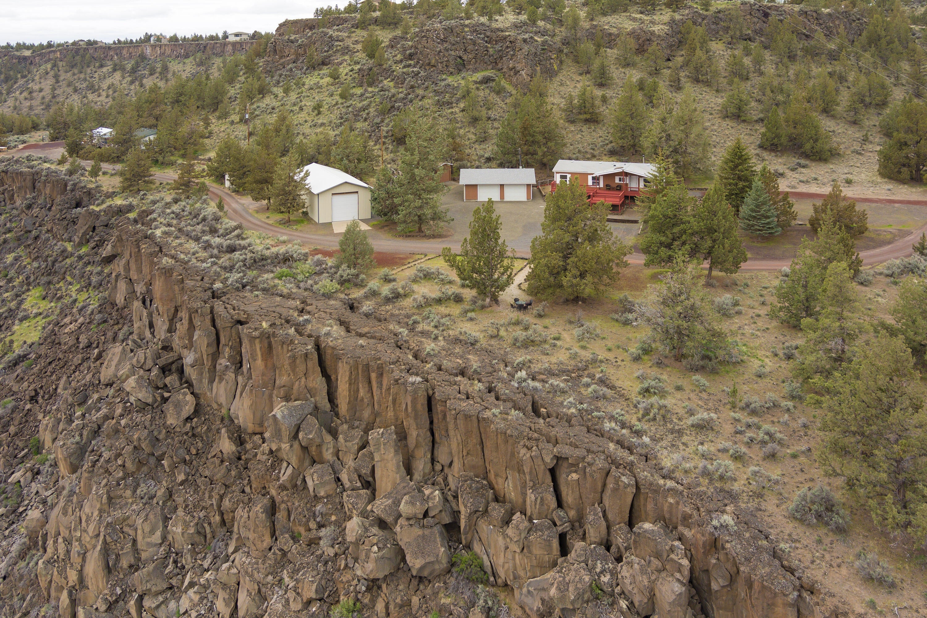 5005 Southwest Trout Road Terrebonne, OR 97760 - Photo 2 of 50 TPark_0228_050123