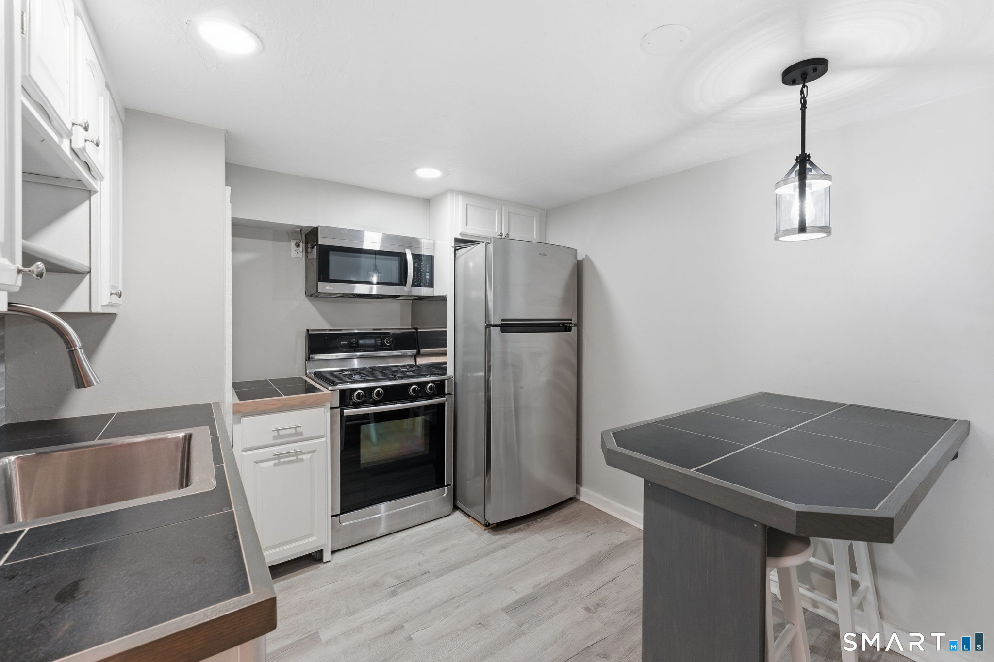 9 Hunters Road, Unit B Norwich, CT 06360 - Photo 12 of 29