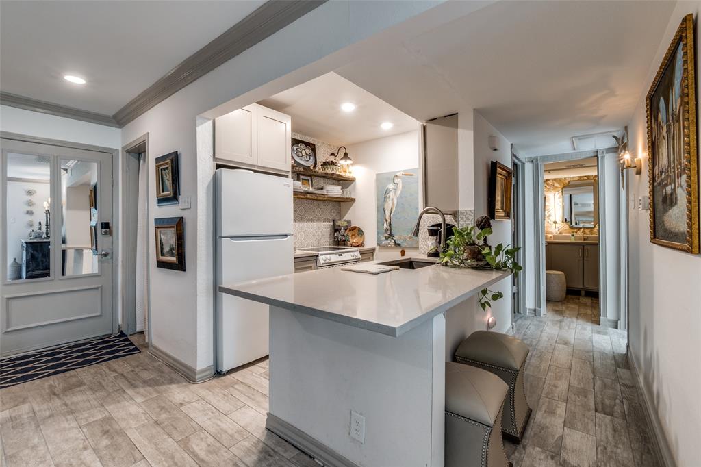 4851 Cedar Springs Road, Unit 182 Dallas, TX 75219 - Photo 2 of 22