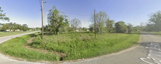 $250,000 | 582 Camino Del Arroyo, Van Vleck, TX 77482