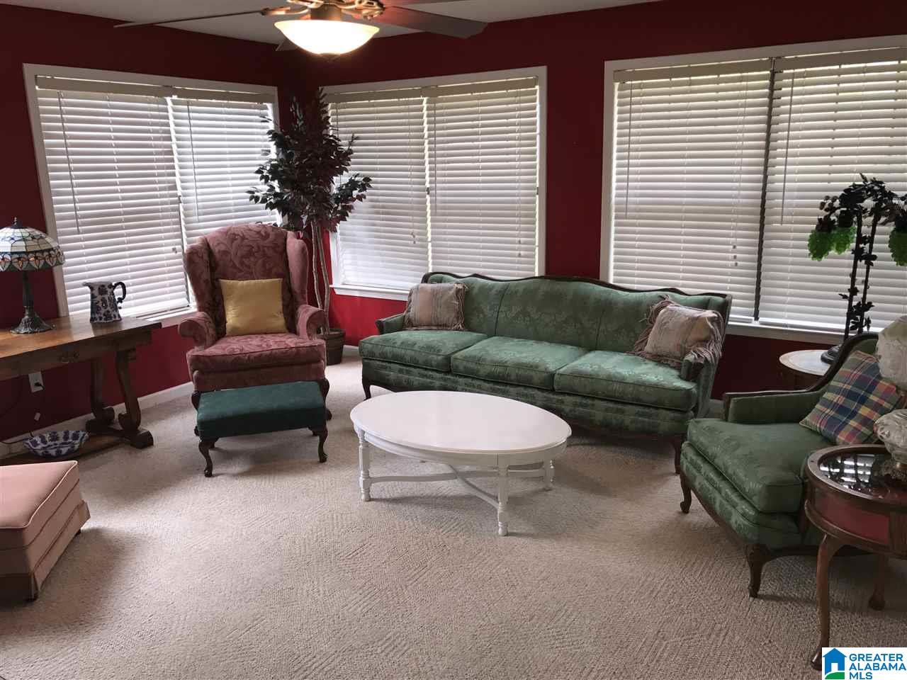 810 4th Avenue East Oneonta, AL 35121 - Photo 2 of 12