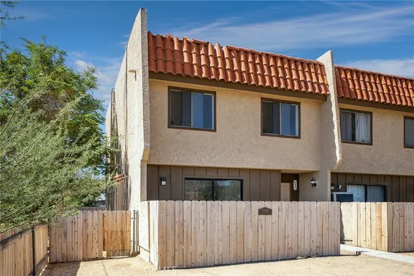 $299,000 | 55897 Santa Fe Trail, Yucca Valley, CA 92284