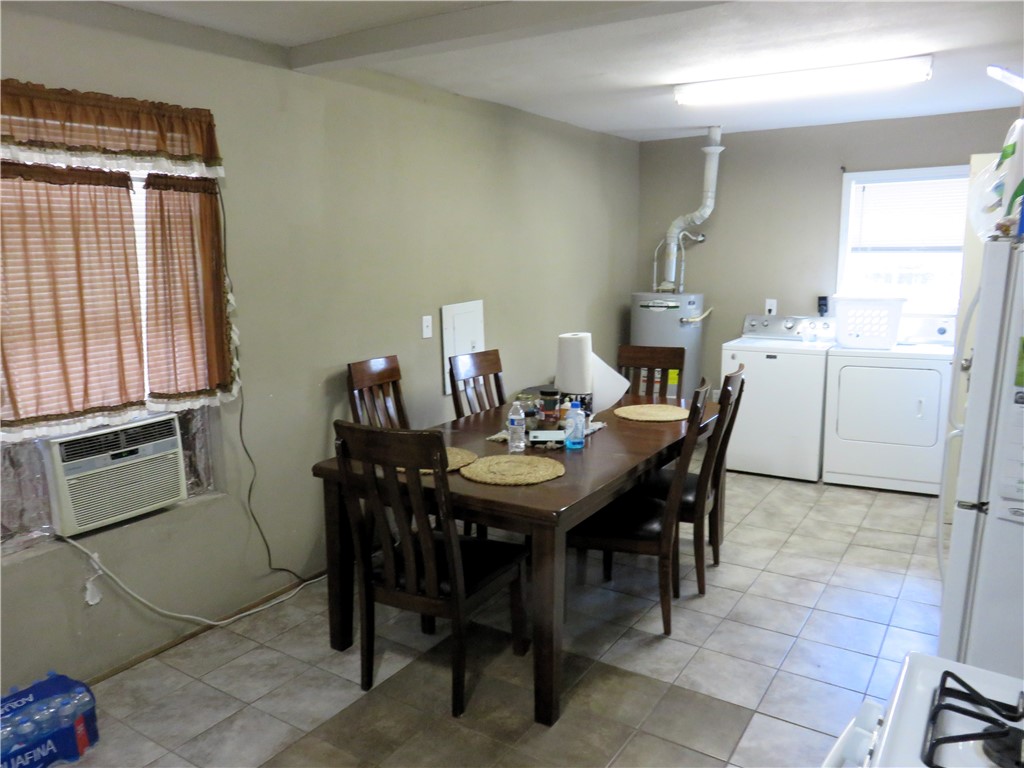 1413 Sandy Point Road Bryan, TX 77803 - Photo 3 of 20