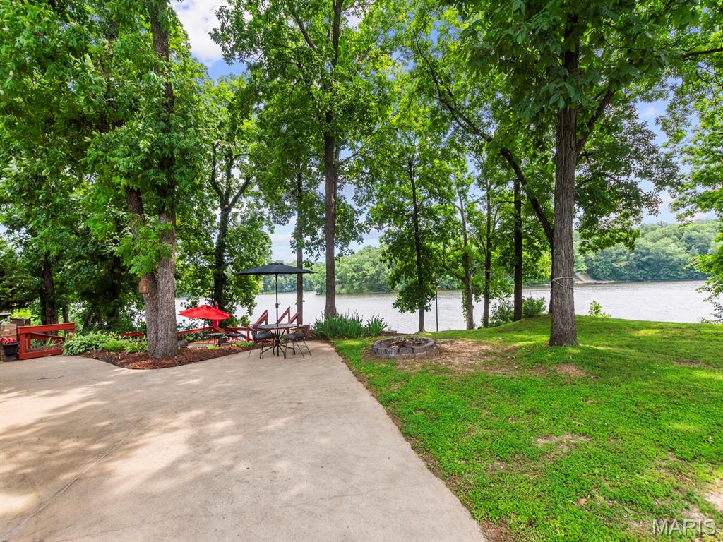 1966 Lee Lane Centralia, IL 62801 - Photo 32 of 52