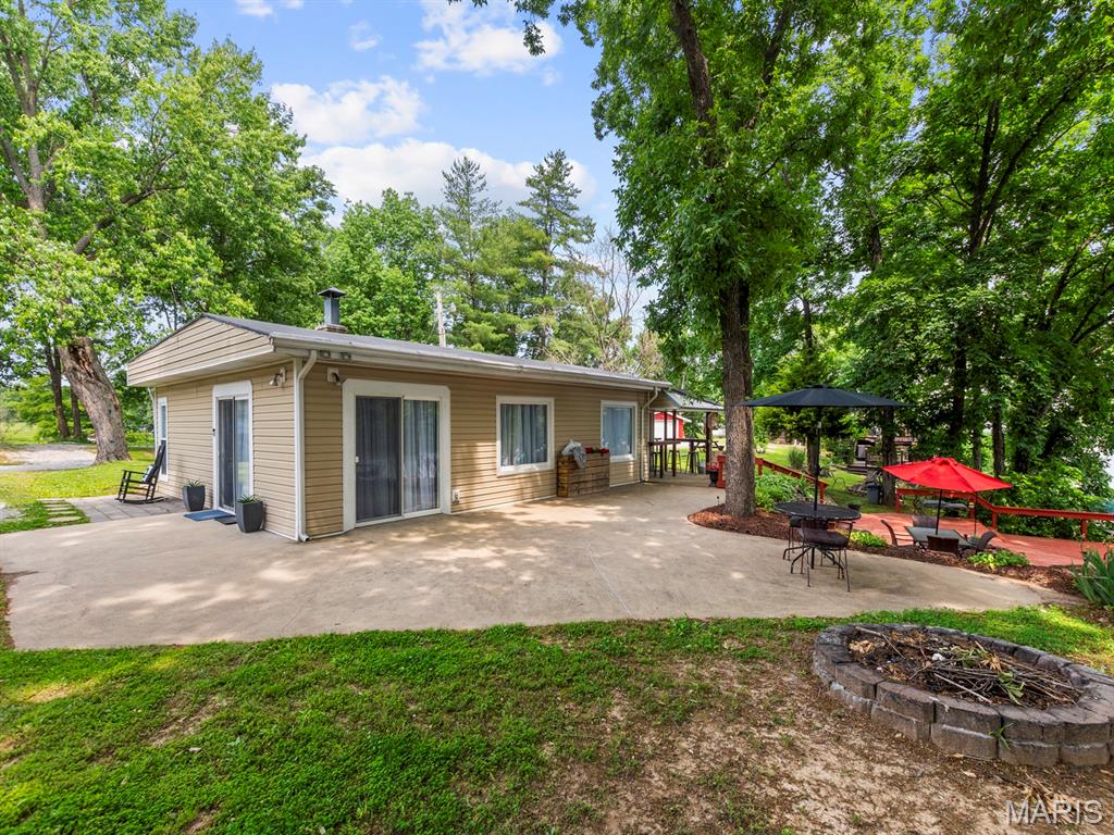 1966 Lee Lane Centralia, IL 62801 - Photo 38 of 52