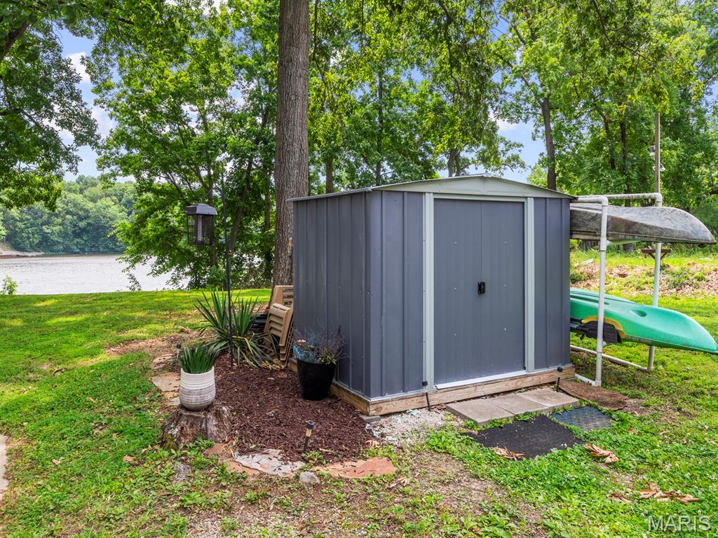 1966 Lee Lane Centralia, IL 62801 - Photo 39 of 52