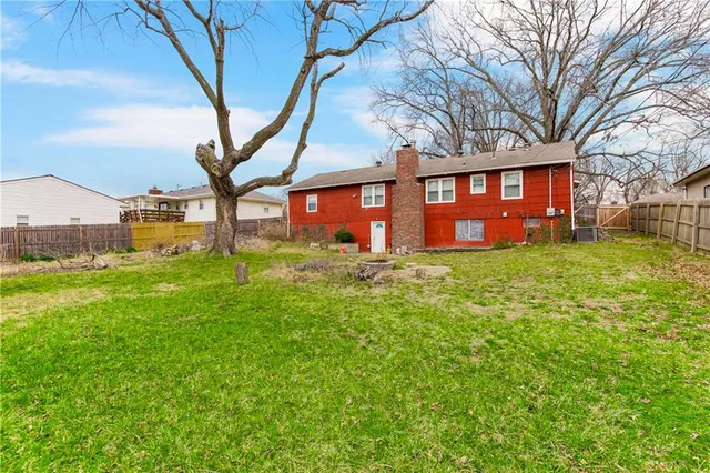 $254,600 | 7504 Maple Avenue, Raytown, MO 64138