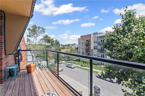 $189,500 | 4616 Holly Street, Unit 5, Kansas City, MO 64112