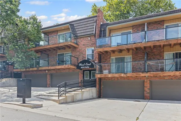 $189,500 | 4616 Holly Street, Unit 5, Kansas City, MO 64112