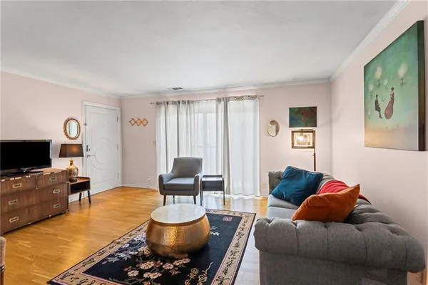 $189,500 | 4616 Holly Street, Unit 5, Kansas City, MO 64112