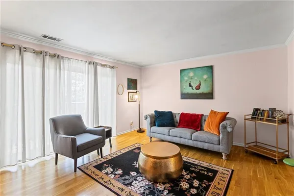 $189,500 | 4616 Holly Street, Unit 5, Kansas City, MO 64112