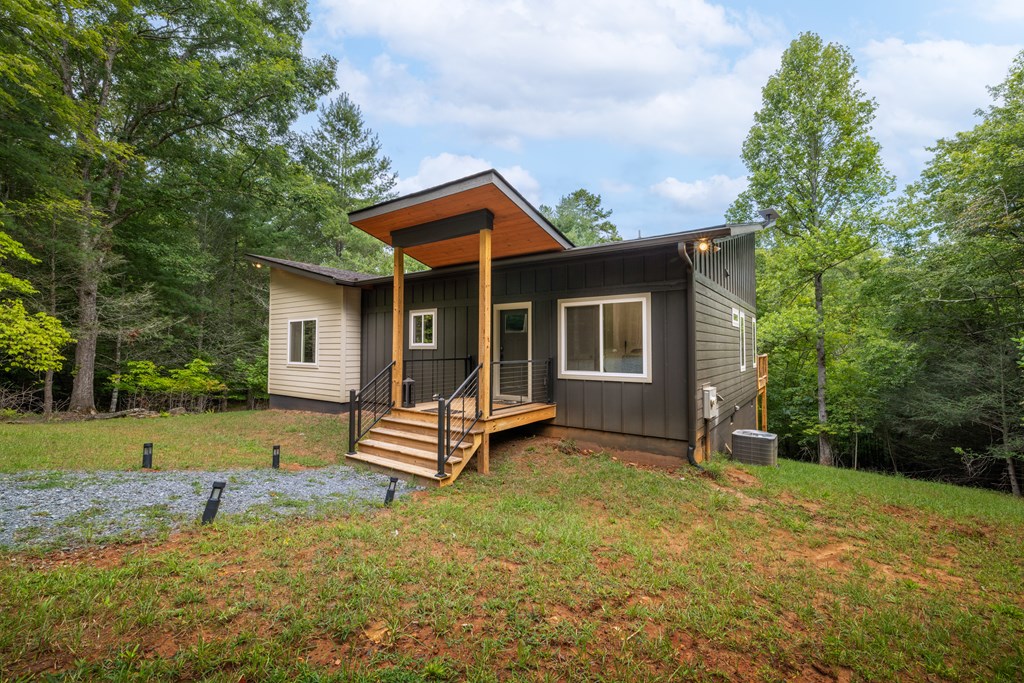 1421 Kelly Ridge Drive Blue Ridge, GA 30513 - Photo 3 of 36