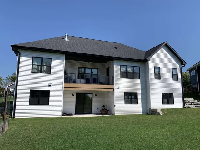 $525,000 | 125 Nature’s Trail, Fall River, WI 53932