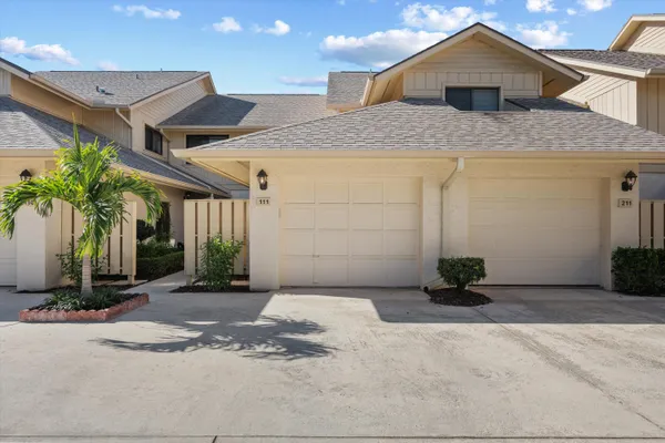 $459,000 | 17166 Waterbend Drive, Unit 111, Jupiter, FL 33477