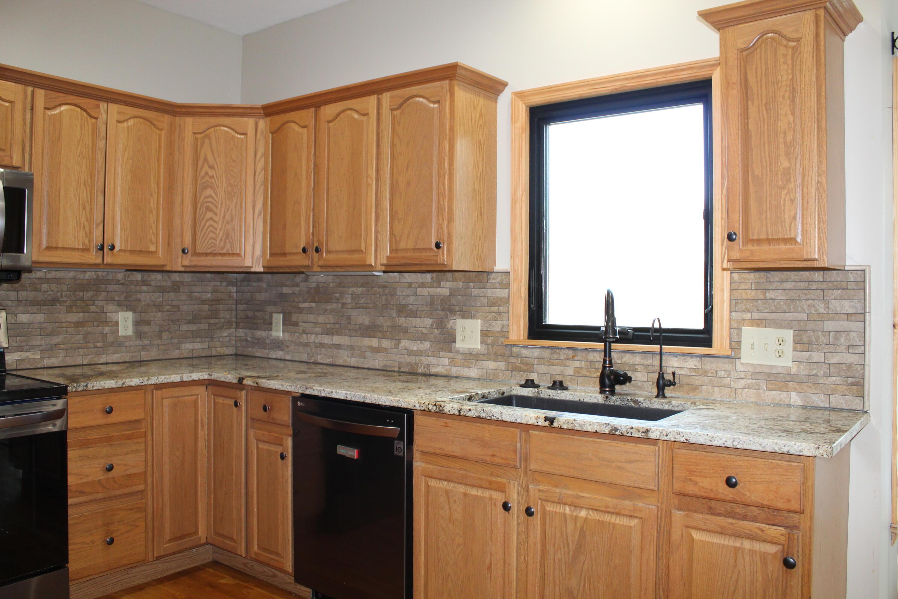 570 Todds Ridge Road Wilmington, OH 45177 - Photo 21 of 38 Kitchen