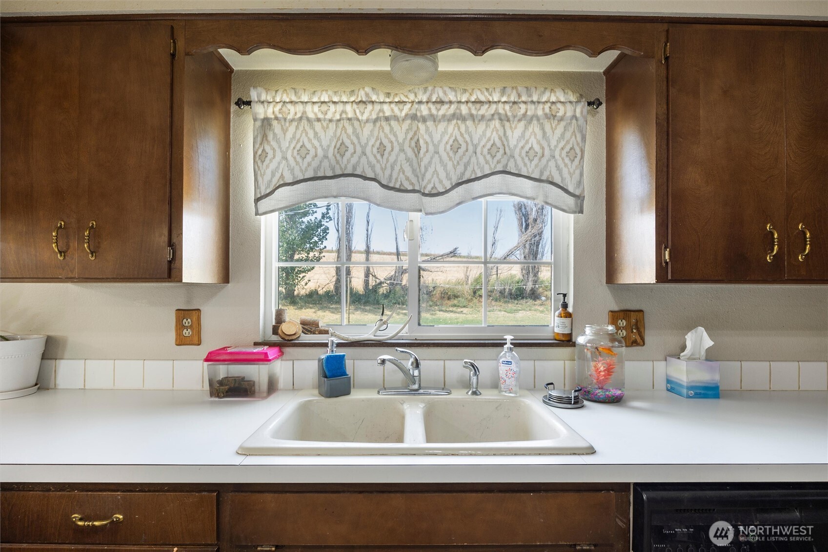 697 Conrad Road Touchet, WA 99360 - Photo 17 of 40 Gallery Image 17