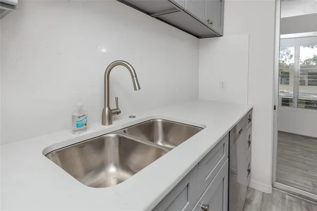 $129,900 | 4152 55th Way North, Unit 1028, Kenneth City, FL 33709