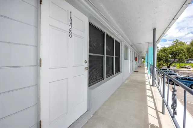 $129,900 | 4152 55th Way North, Unit 1028, Kenneth City, FL 33709