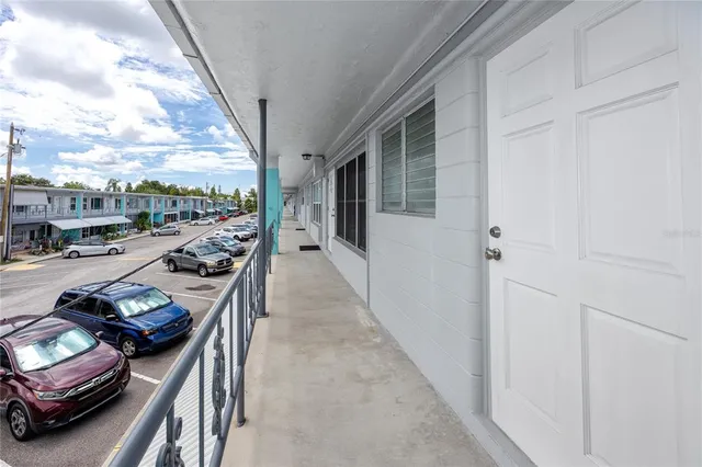 $129,900 | 4152 55th Way North, Unit 1028, Kenneth City, FL 33709