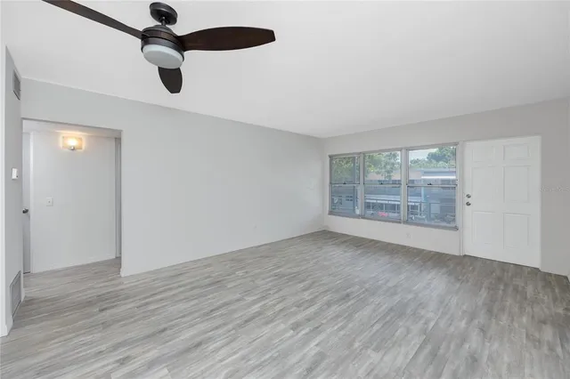 $129,900 | 4152 55th Way North, Unit 1028, Kenneth City, FL 33709