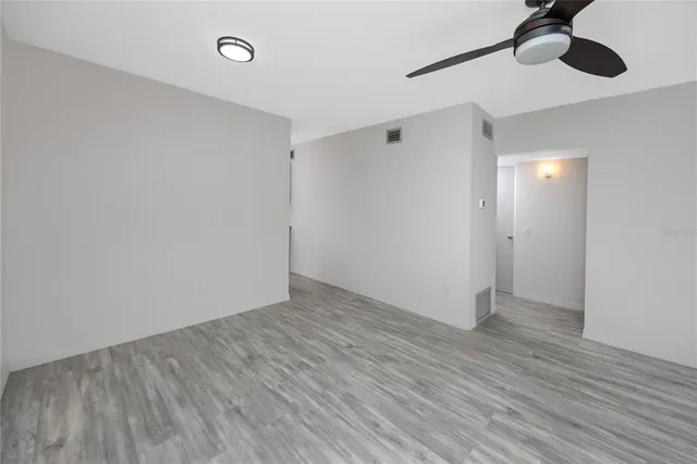 $129,900 | 4152 55th Way North, Unit 1028, Kenneth City, FL 33709